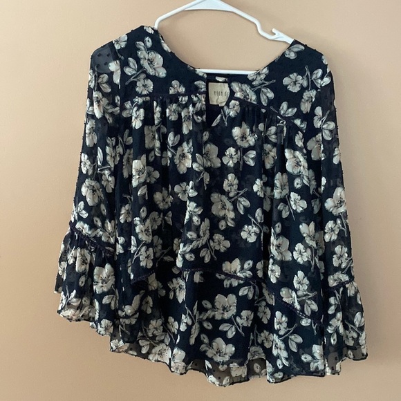 Moon River Blouse - Picture 1 of 6